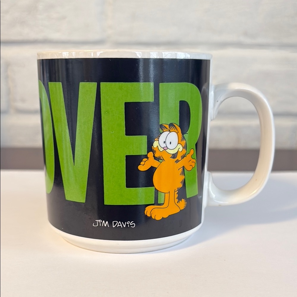 Garfield Over the Hill Mug  1978